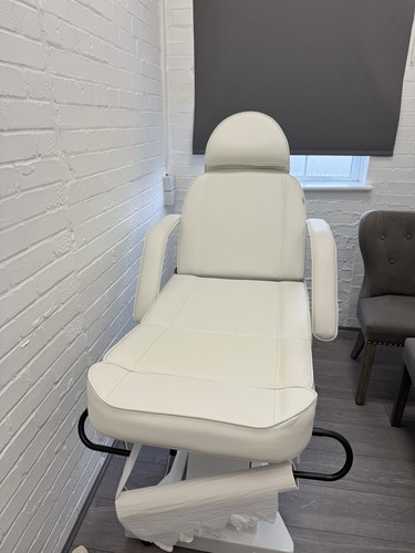 White electric beauty salon - white,